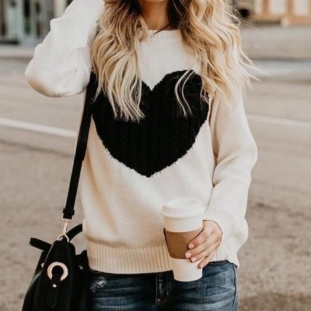 BOGO SALE🛍 ❤Cosy Sweetheart Sweater - Picture 2 of 12